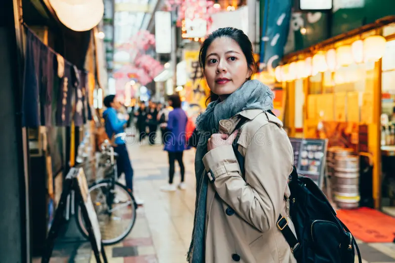 japanosakacityurbanlifestyletouristwomanjapanosakacityurbanlifestyletouristwomanwalkingjoyfulfemalebackpacker135604421 | Cadventura